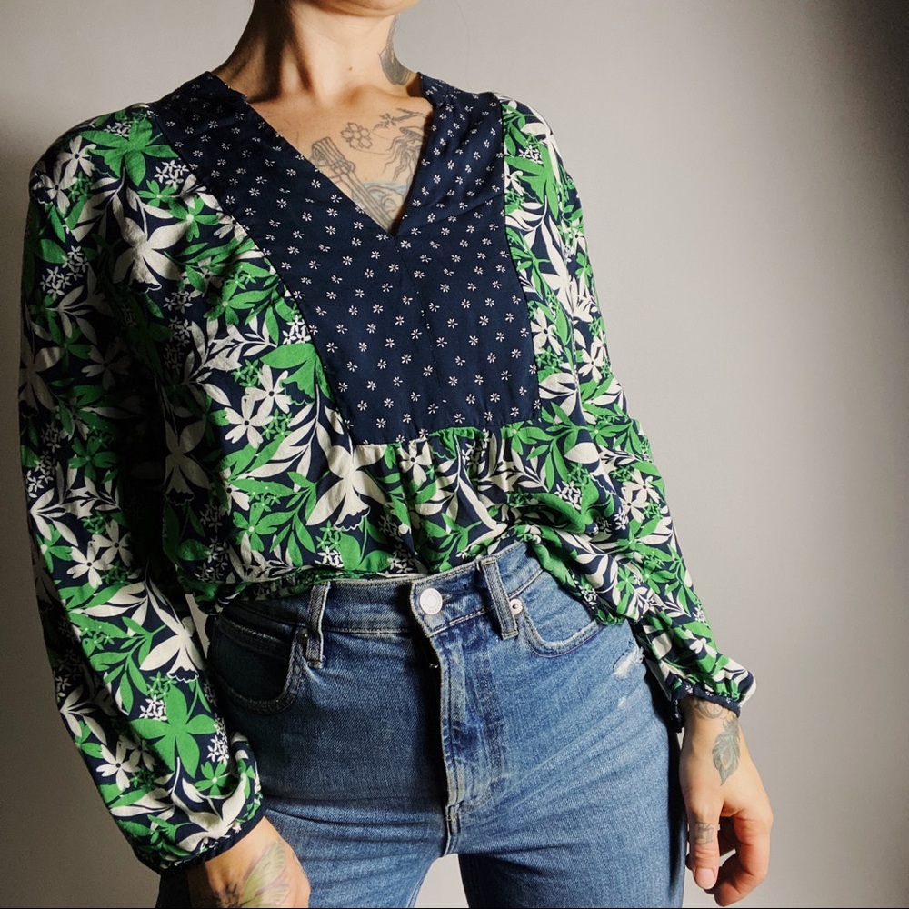 VELVET G&S Botanical Print Long Sleeve Lightweight Green Blue Top Womens Small